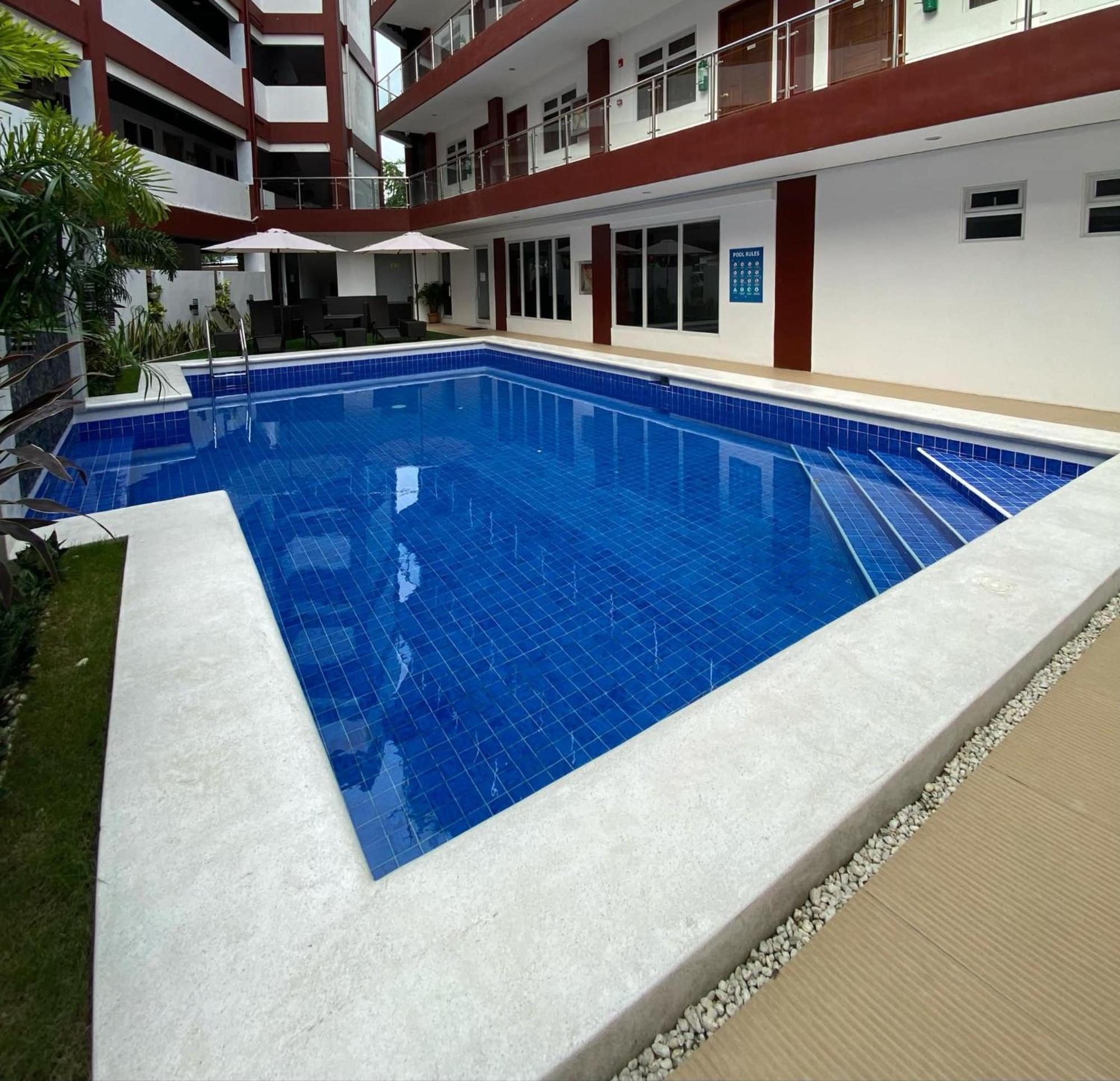 Sebastien Hotel Lapu-Lapu City Exterior photo
